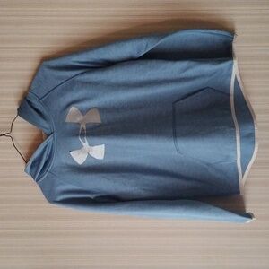 *3for$9*Girls size 10 Under Armour hoodie